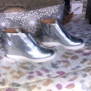 NWOT Linea Paola Felicia 2 Wedge Sneaker